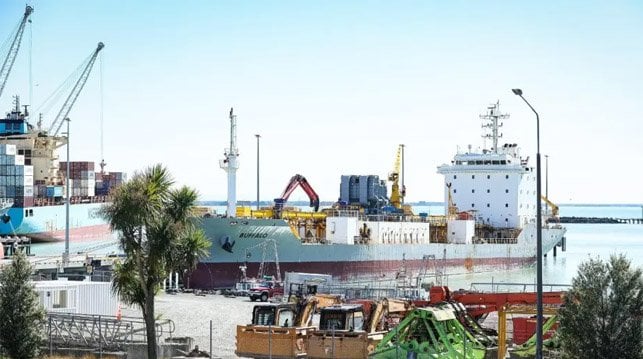 New Zealand Upholds Cabotage Laws, Rejects Foreign-Flagged Vessel for Coastal Cement Route