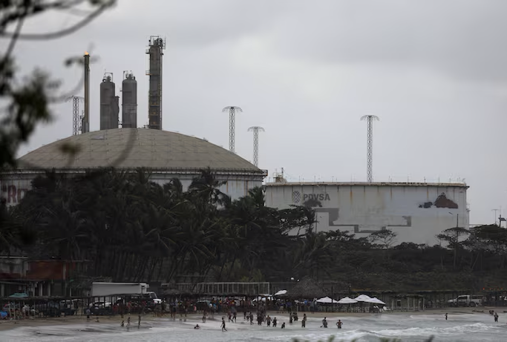 Venezuela’s Oil Exports Paralyzed Amid Political Turmoil