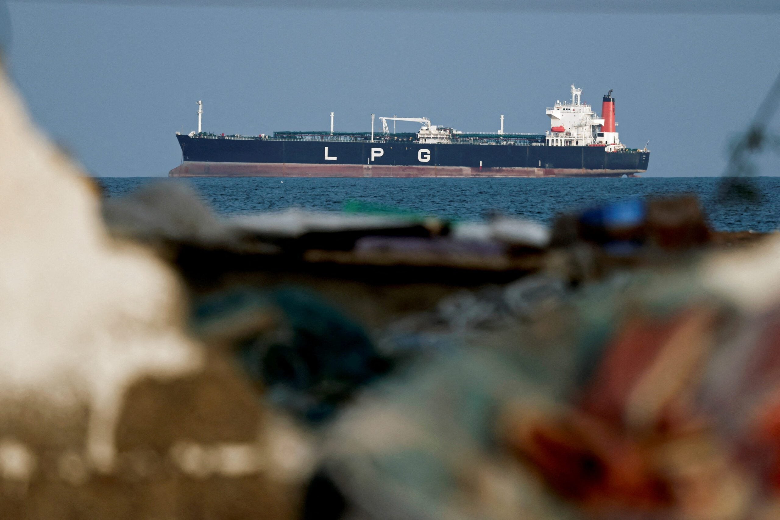U.S. Doubles Hormuz Insurance Backstop to $40B in Hopes of Luring Ships Back photo