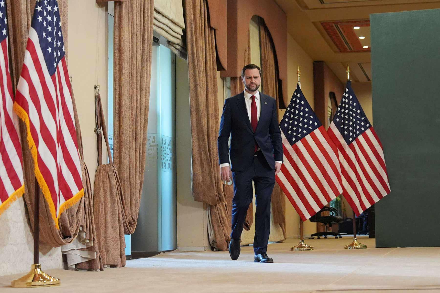 Iran Considers US Talks in Pakistan With Blockade Still Unresolved photo