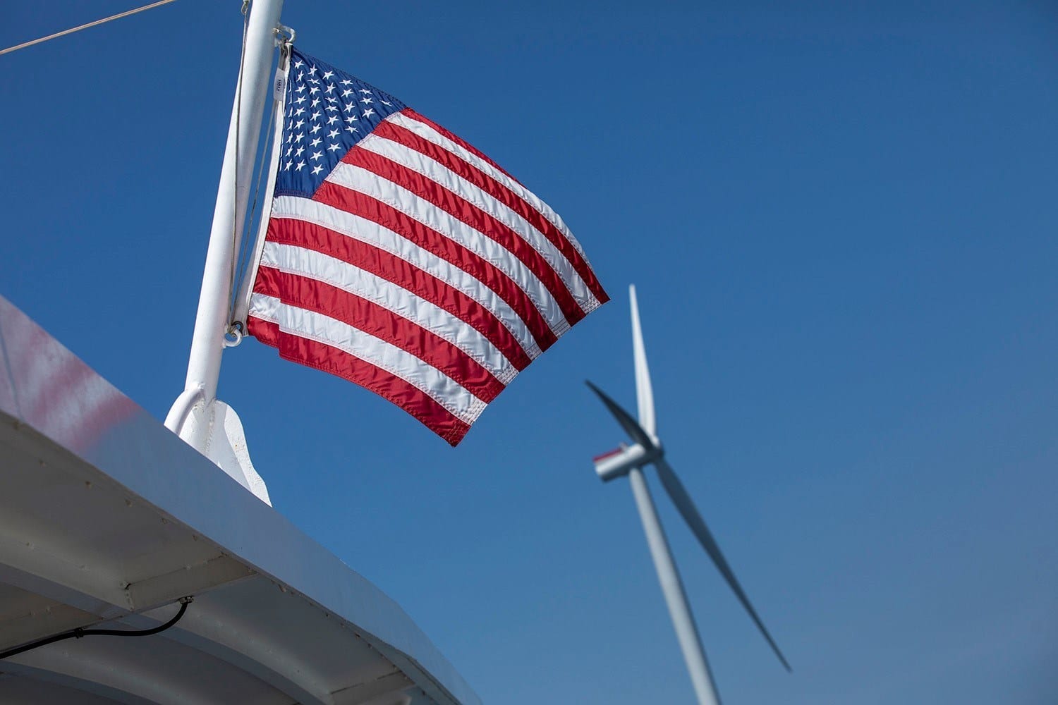 Trump Expands Offshore Wind Buyout Strategy With New Deals Steering Capital Into LNG and Oil photo