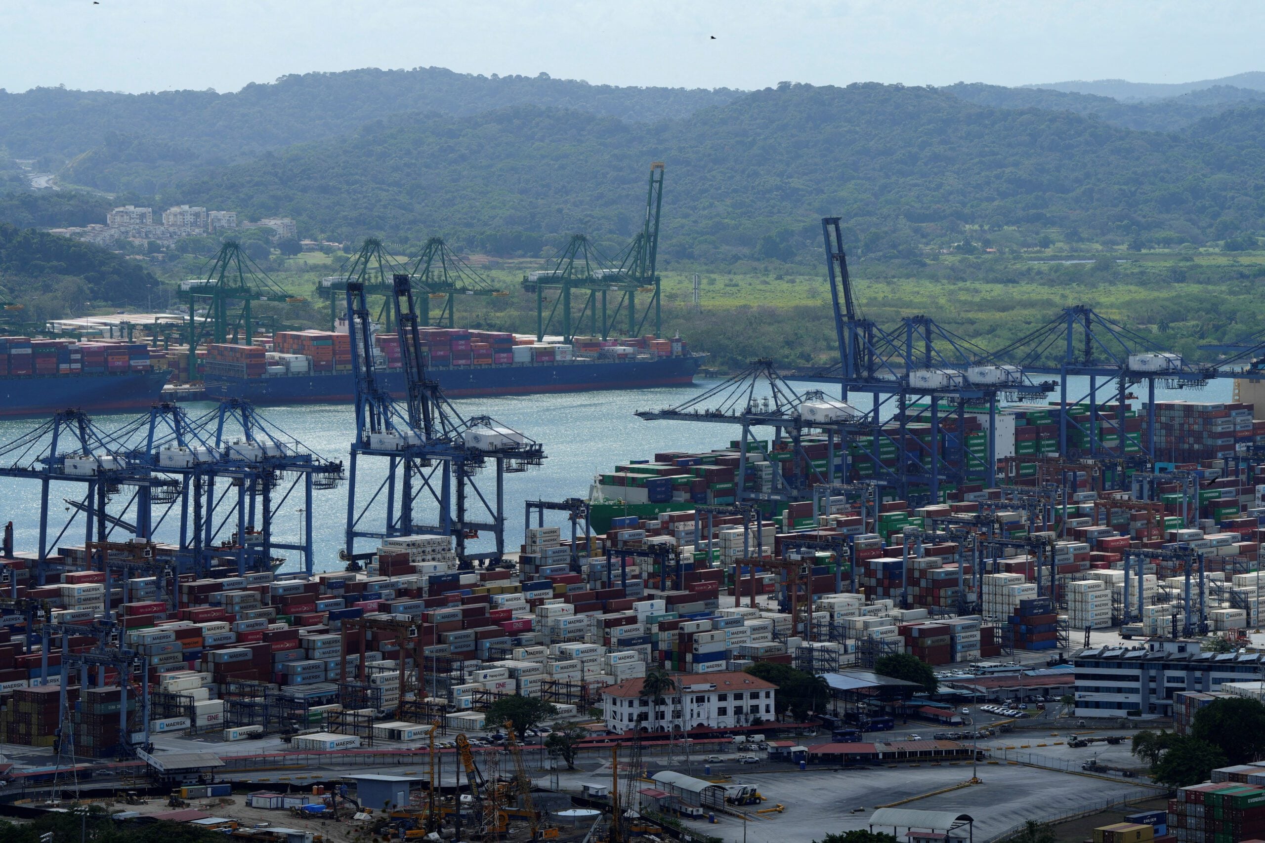 US-Led Bloc Condemns China Pressure on Panama-Flagged Ships photo