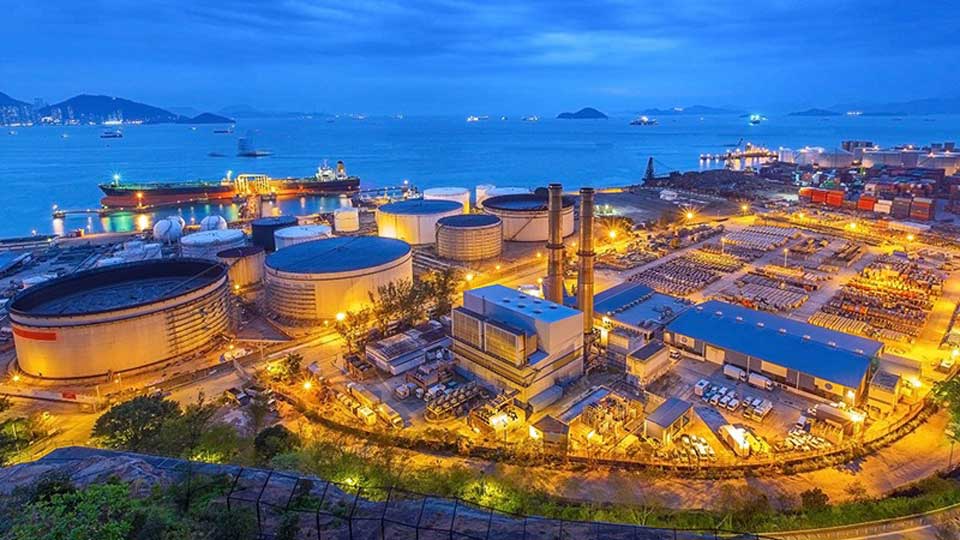 China Orders Firms to Defy U.S. Sanctions in Escalation Over Iran Oil Trade photo