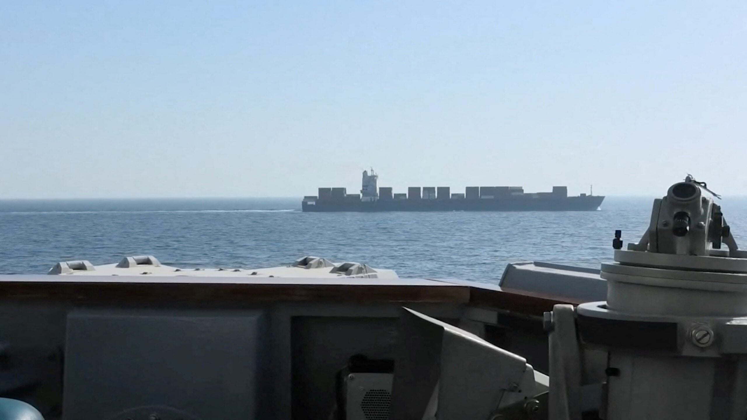 U.N. Weighs Hormuz Sanctions as U.S. Pushes Resolution That Could Open Door to Force photo