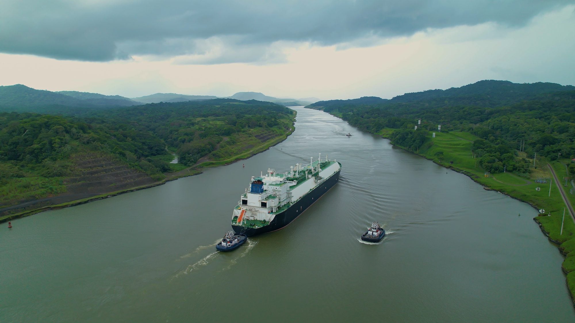 Panama Canal Aims to Avoid Repeat of 2023 Drought Crisis as El Niño Looms photo
