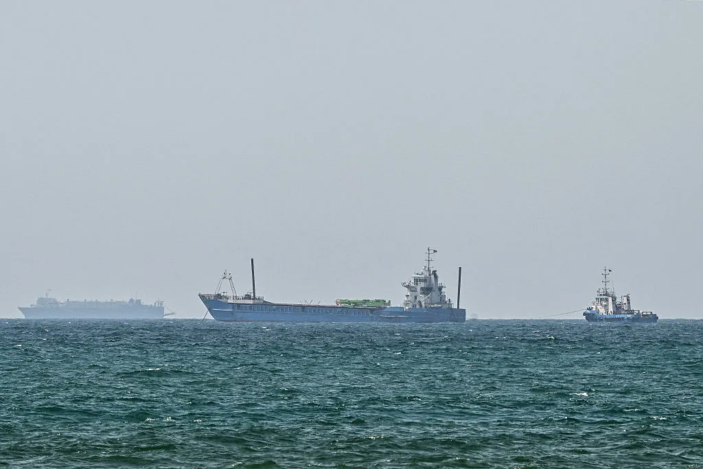 US Says Its Blockade Against Iran Has Redirected 100 Vessels photo