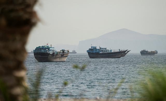 Supertanker With Iraq Crude Exits Persian Gulf As Talks Continue photo