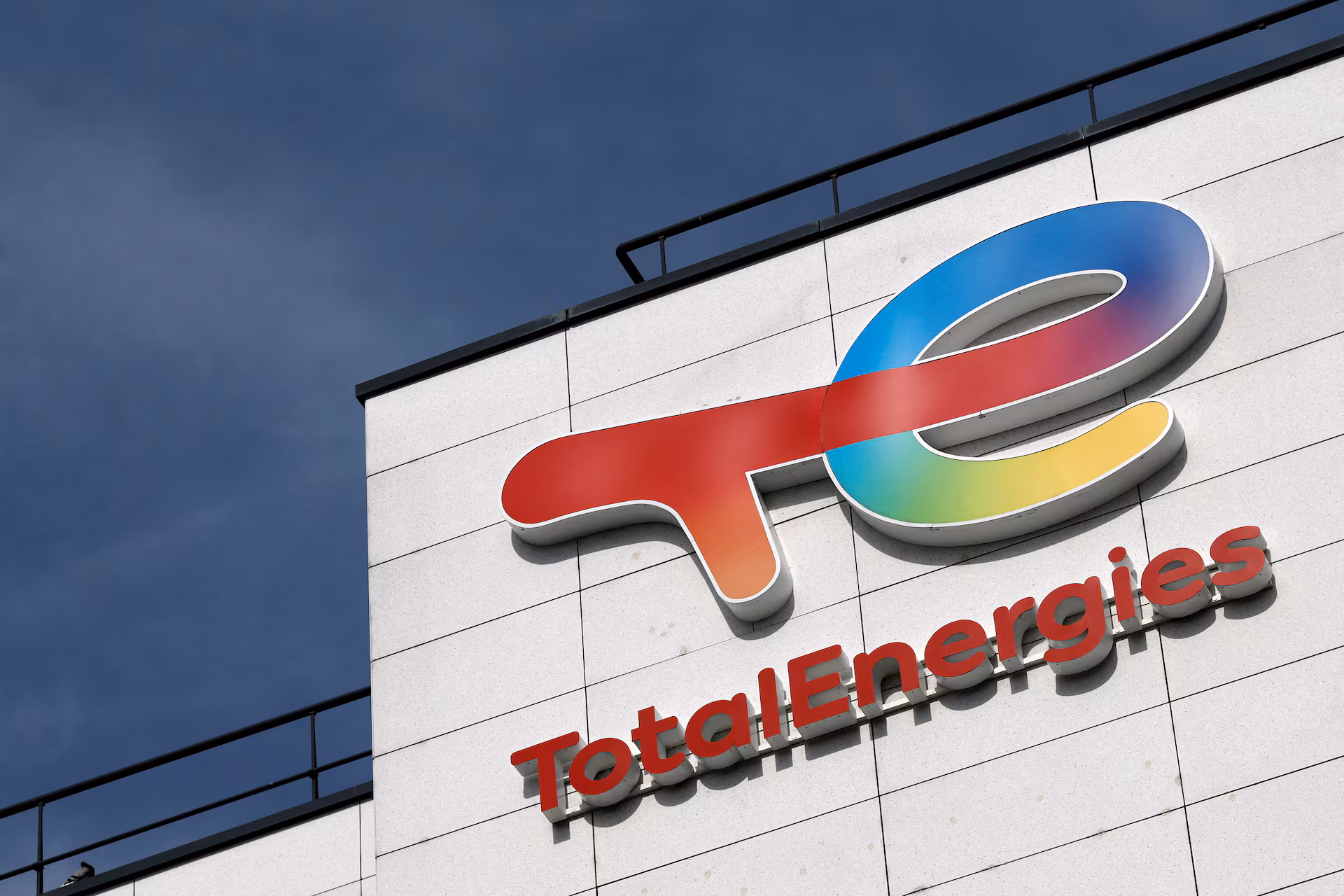 TotalEnergies Made Middle East Oil Mega-Trades After Noticing US Navy Buildup in Gulf in February, CEO Says