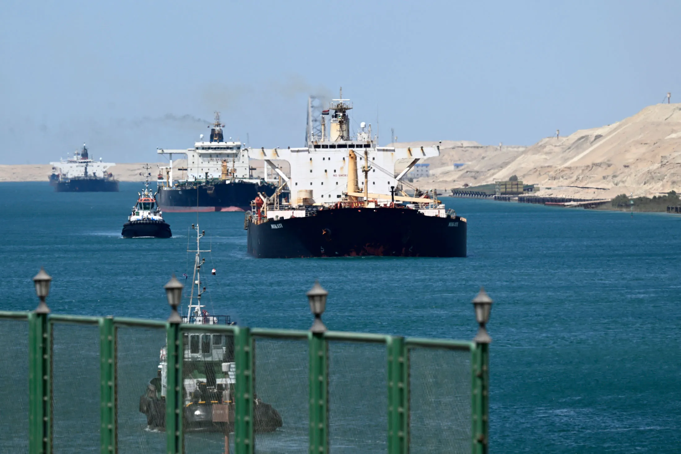 Suez Canal Gets Oil-Tanker Boost Amid Hormuz Strait Shutdown photo