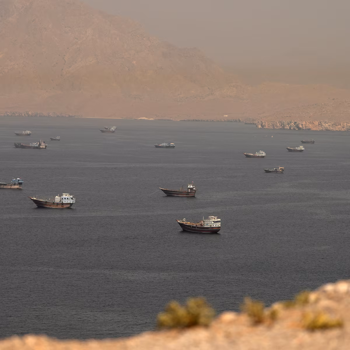 Oil Shipments Rise in Hormuz Although Questions Grow Over Iran’s Transit Terms photo