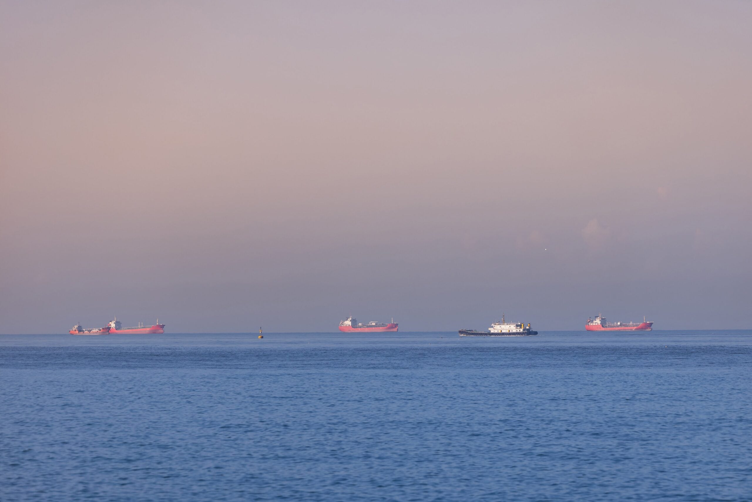 Ship Attack Off Oman Derails IMO’s Hormuz Evacuation Effort photo