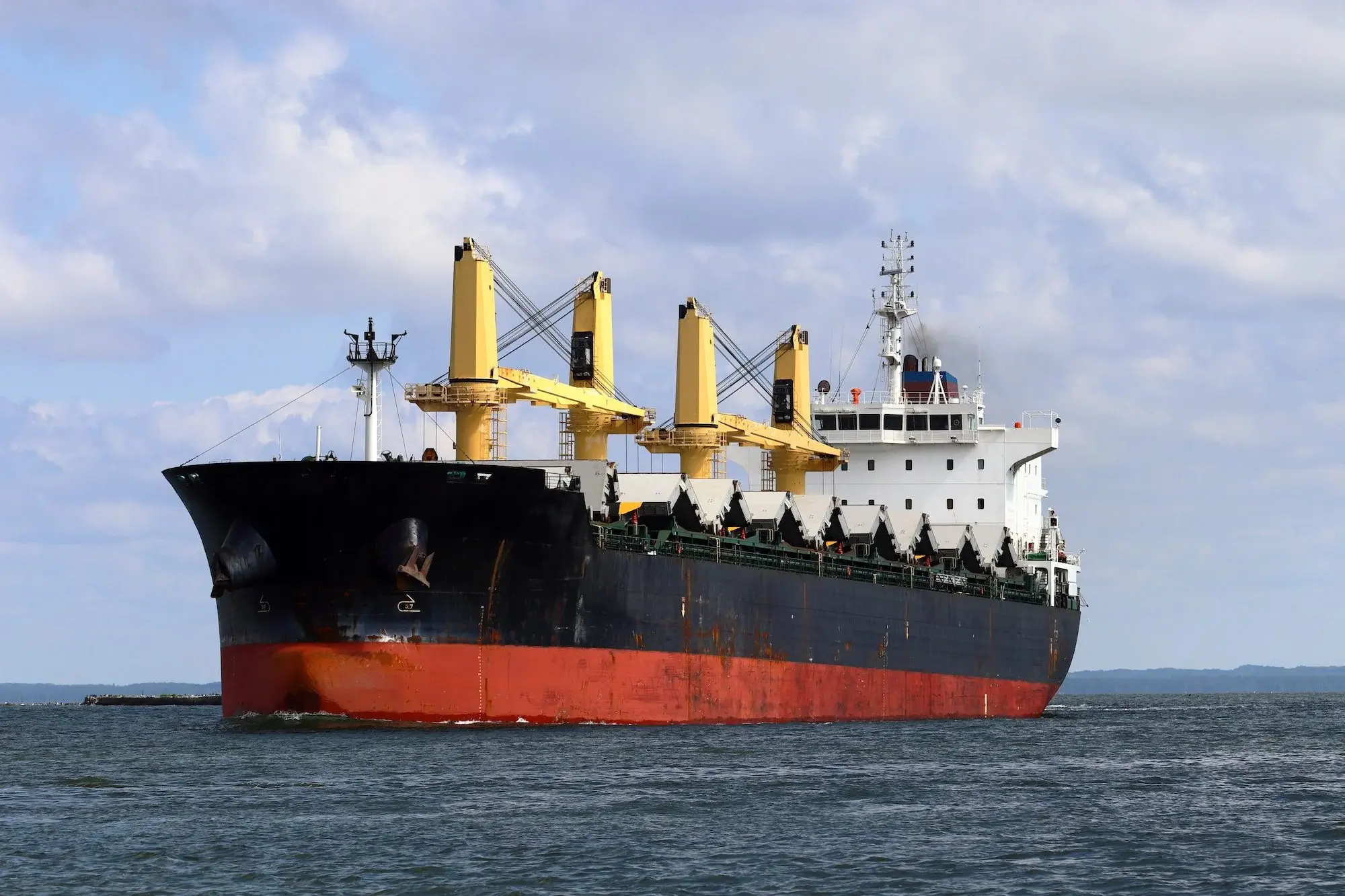 Vitol Sails Stranded Aluminum Cargo Out Of Strait Of Hormuz photo