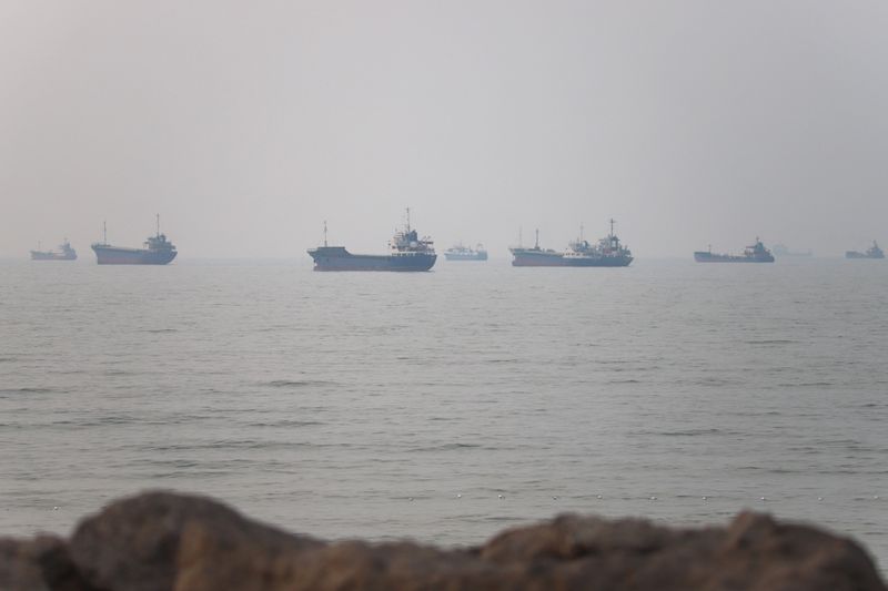 US and Iran Enter Technical Talks to Secure Peace Deal, Shipping Restart photo