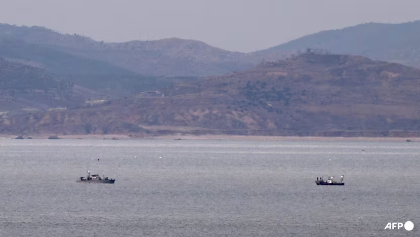 South Korean Navy Recovers Body Of Seaman Missing Near North Korean Border photo