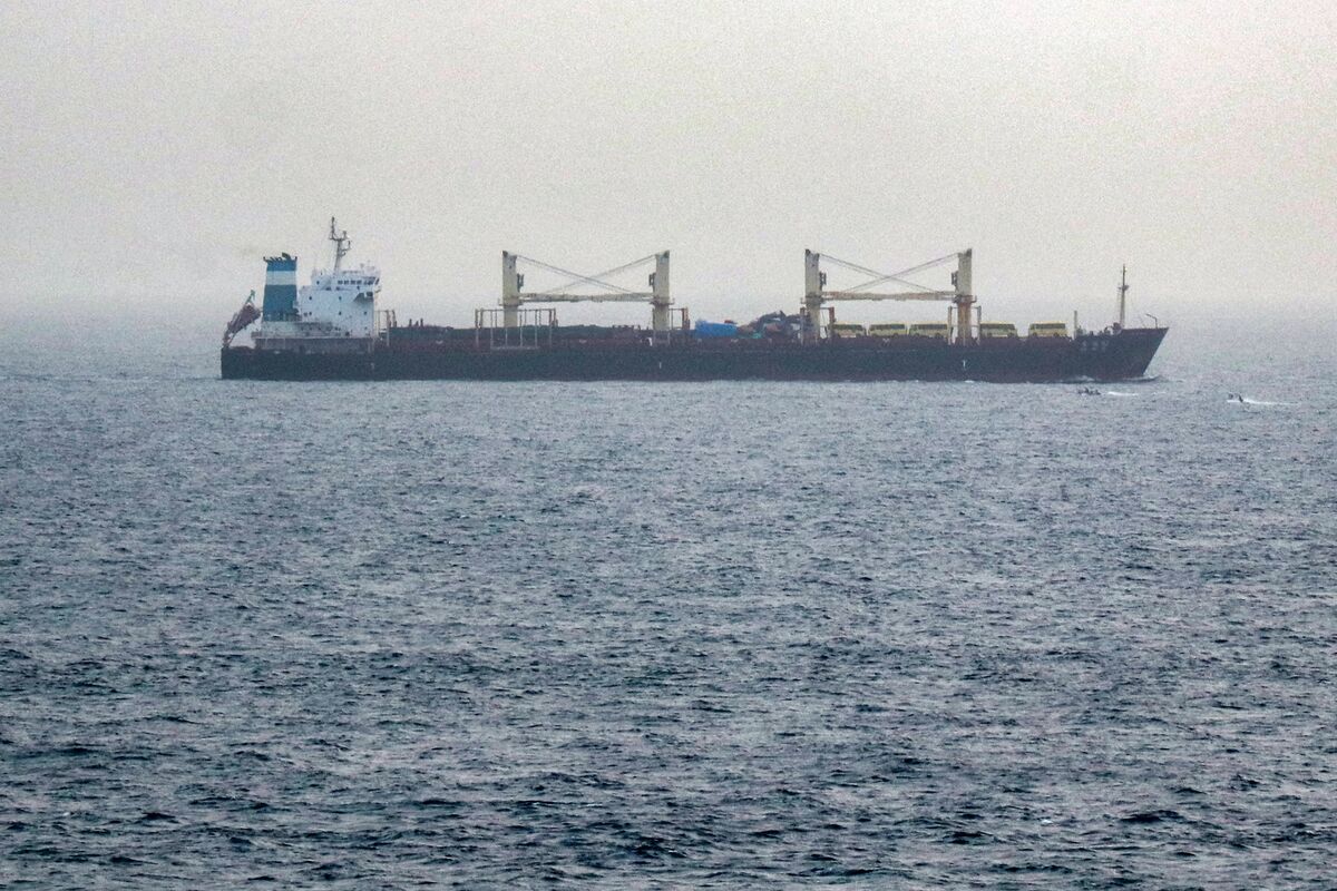 Saudi Ships Shun Red Sea Chokepoint for Rare Africa Journey photo