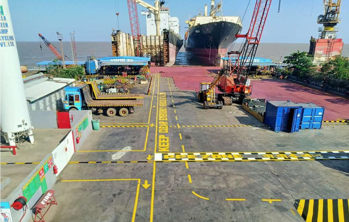 EU Proposal to Add Two Indian Ship Recycling Yards Sparks Environmental Backlash photo