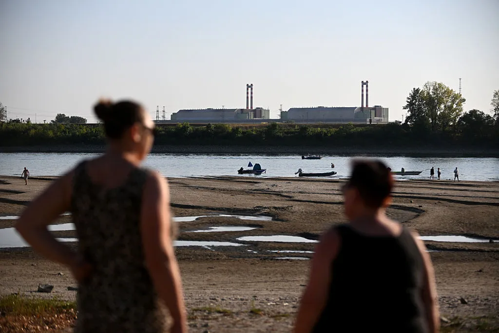 Hungary Stops Nuclear Plant For First Time As Danube River Dries Up photo