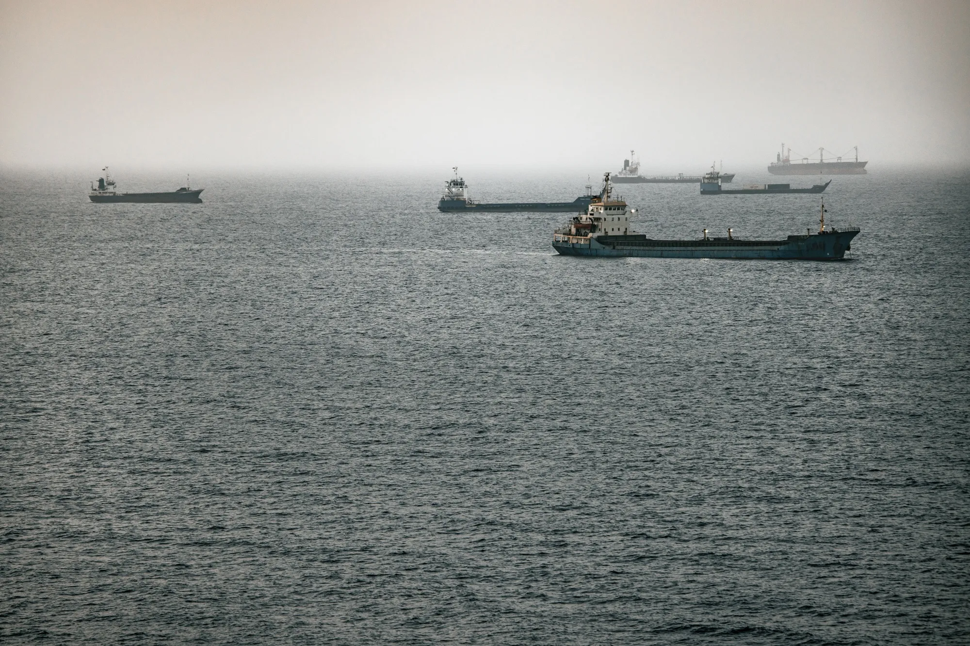 Dozens of Idling Iranian Oil Tankers Show US Blockade Is Working photo