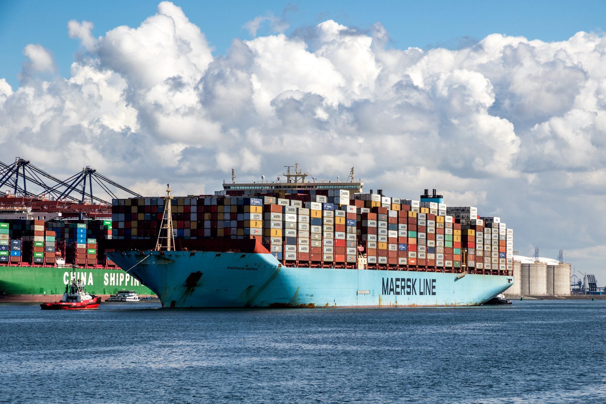 Hormuz Disruption Cuts Both Ways for Maersk and Hapag-Lloyd photo
