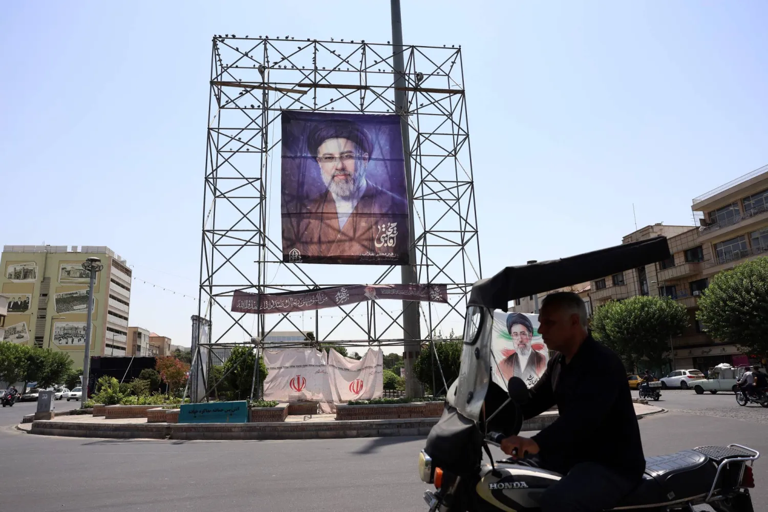 Trump Vows to Hit Iran Hard After First Exchanges of Fire in a Month photo