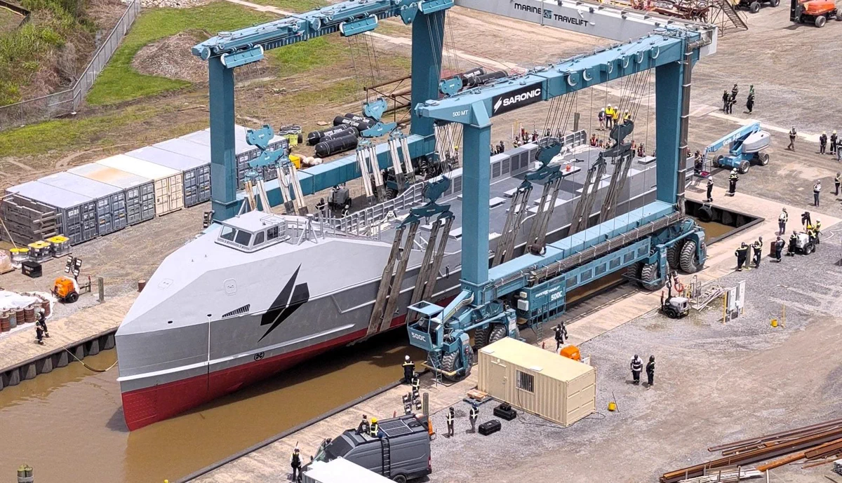 Saronic Wins Navy Production Contract for 180-Foot Autonomous Surface Vessel photo