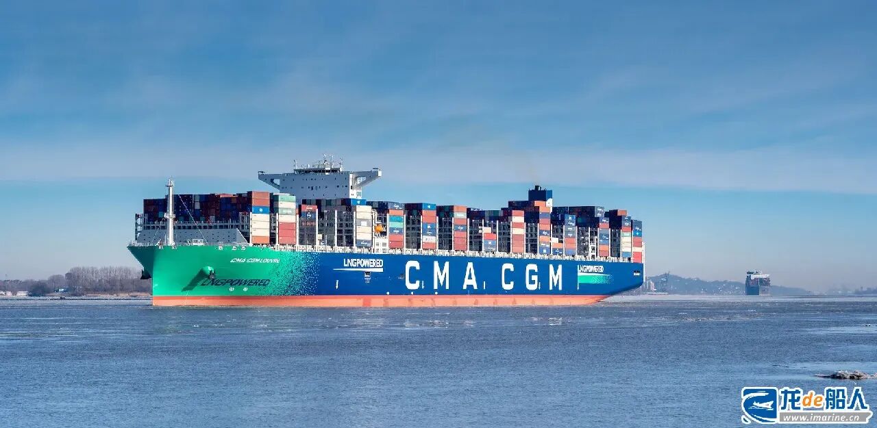 Alternative-Fuel Ship Orders Surge to Two-Year High photo