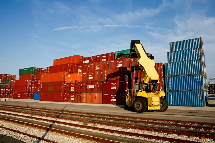 Dubai’s DP World in Talks on Alliance With Northern Canada Port