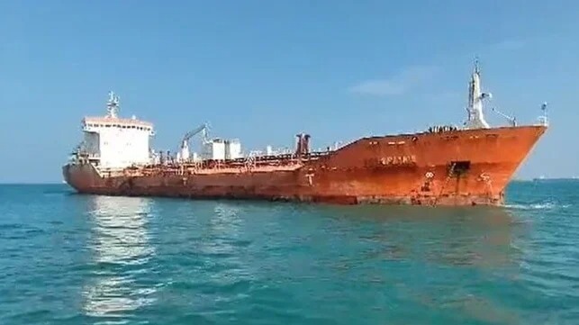 Iran's IRGC Seizes a Fuel-Smuggling Tanker Near Strait of Hormuz