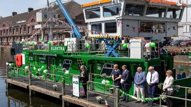 World's First Hydrogen-Powered Push Boat Christened in Berlin 