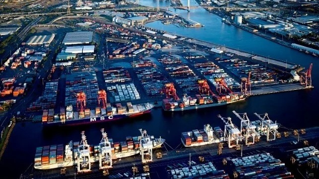 Australia Calls for Labor Law Changes to Address Port Inefficiencies