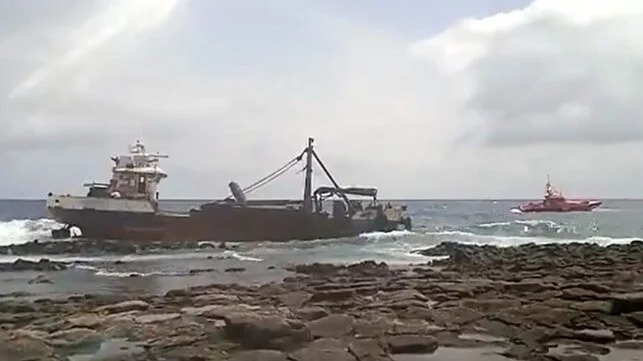 Fears of Oil Spill as Dredger Grounds in Canary Islands