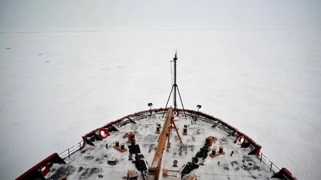 Icebreaker USCGC Healy Calls at the North Pole