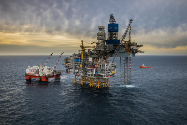 Greenpeace will be at sue with UK over North Sea drilling