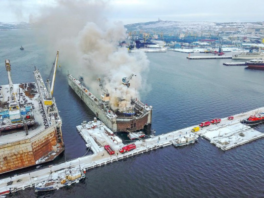 Five merchant ships burned down in the port of Ganava