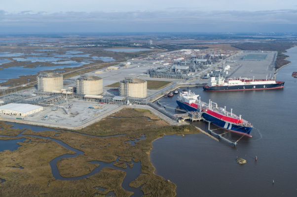  Sempra and partners ink deal on Cameron LNG expansion