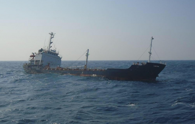 The Iranian Navy rescued the crew of a sunken Indian ship