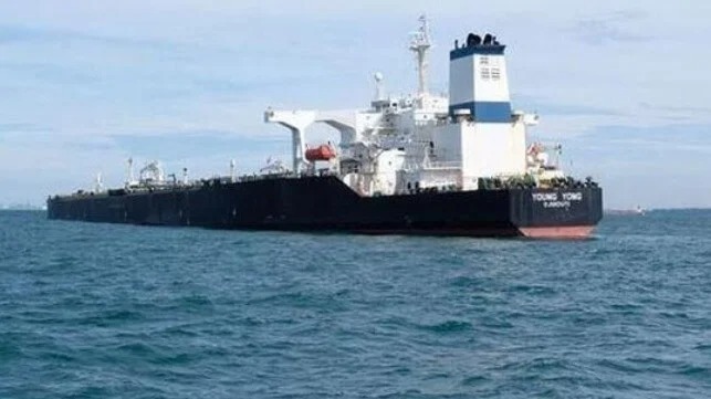 Tanker Aground off Singapore May Have Been Smuggling Venezuelan Oil