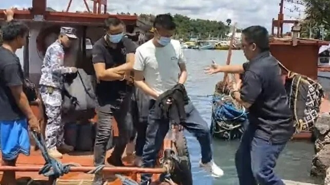 Philippines Releases Seven Crewmembers From Suspicious Chinese Ship