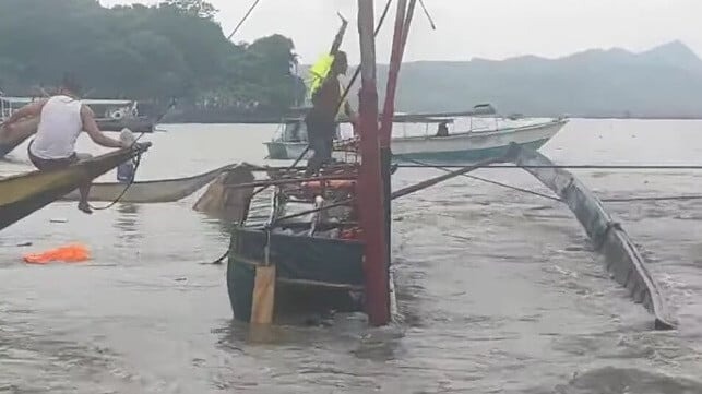 Philippine Ferry Boat Capsizes in High Winds, 26 Drowned