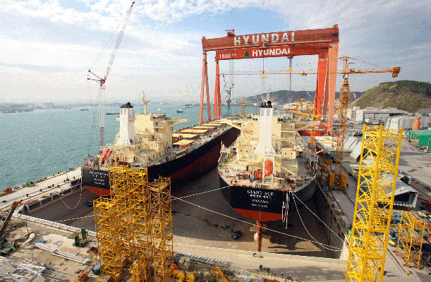 Chinese and South Korean shipyards have signed contracts for the construction of 36 container ships