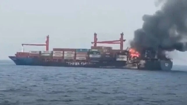 Fire Damaged Containership Reportedly Sunk in Red Sea