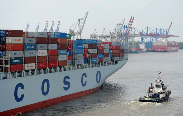 Shipping giant Cosco forecasts annual profit growth of 800%