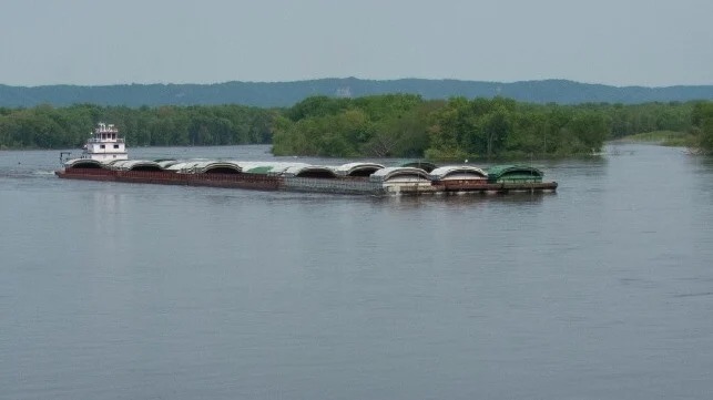 Lower Mississippi Closed in Two Places Due to Low Water and Groundings