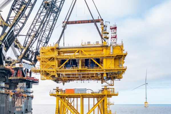 Scotland's Largest Offshore Wind Farm As 4,800 Tonnes Offshore Platform Completed